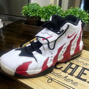 Nike men's White and Red Athletic Shoes